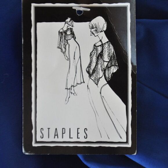 2/$10 STAPLES Gorgeous Tie Front Blouse Small New MUST BUNDLE FOR THIS PRICE - Picture 5 of 6
